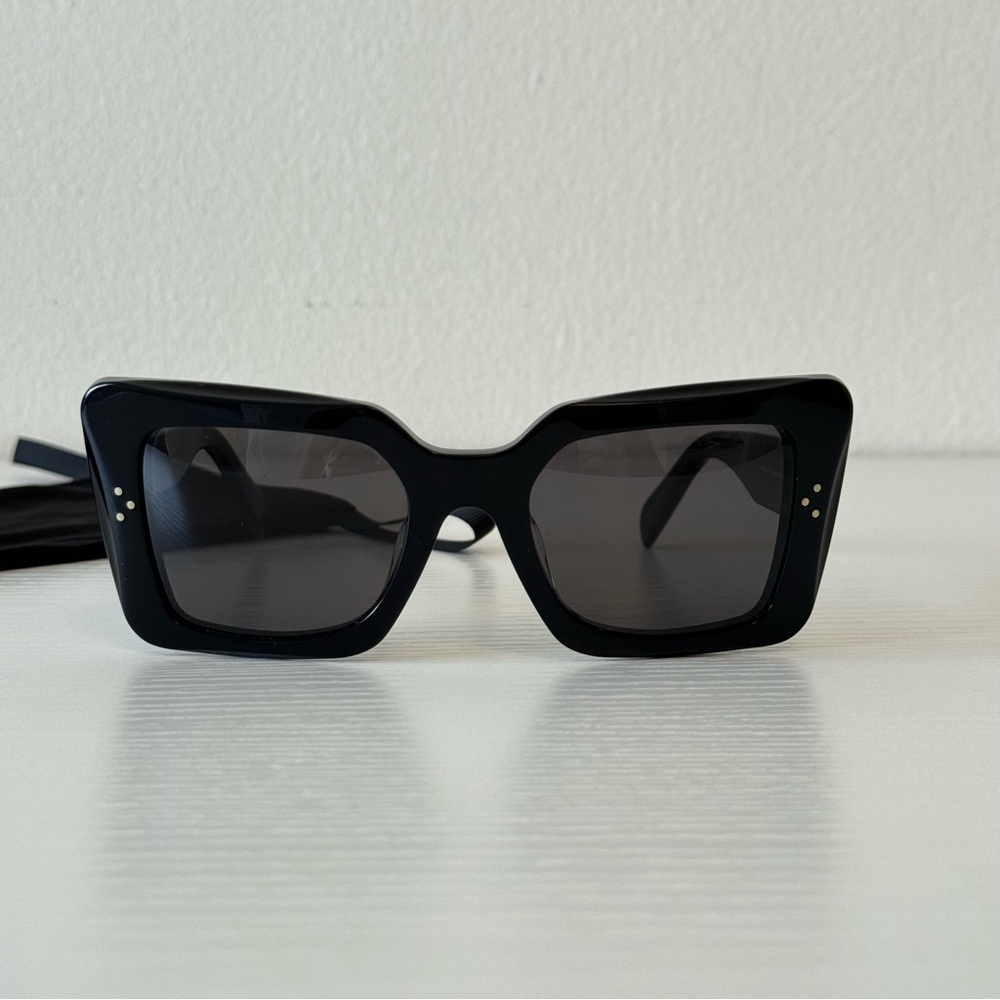 New! Celine Black Sunglasses CL40156U 01A, Authentic - Picture 6 of 8